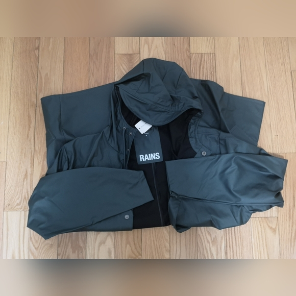 🌟HOST PICK ⭐NWT RAINS Unisex Short Jacket In Silver Pine. - Picture 5 of 5